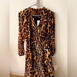 Women’s Banana Republic maxi dress. Size small. Never worn, without tags